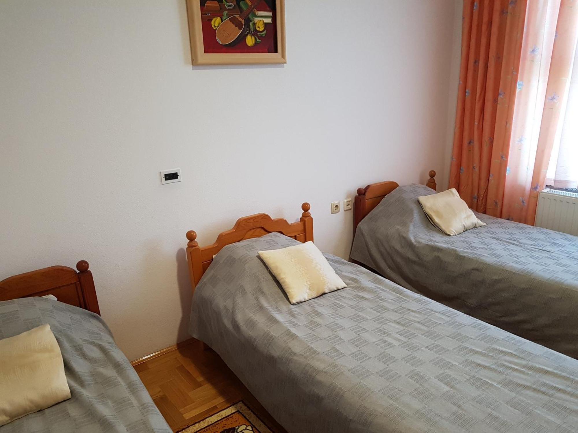 Prenociste Klas Pleternica Quarto foto